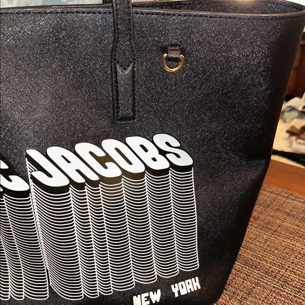 Marc Jacobs Black Graphic Tote - Picture 12 of 12